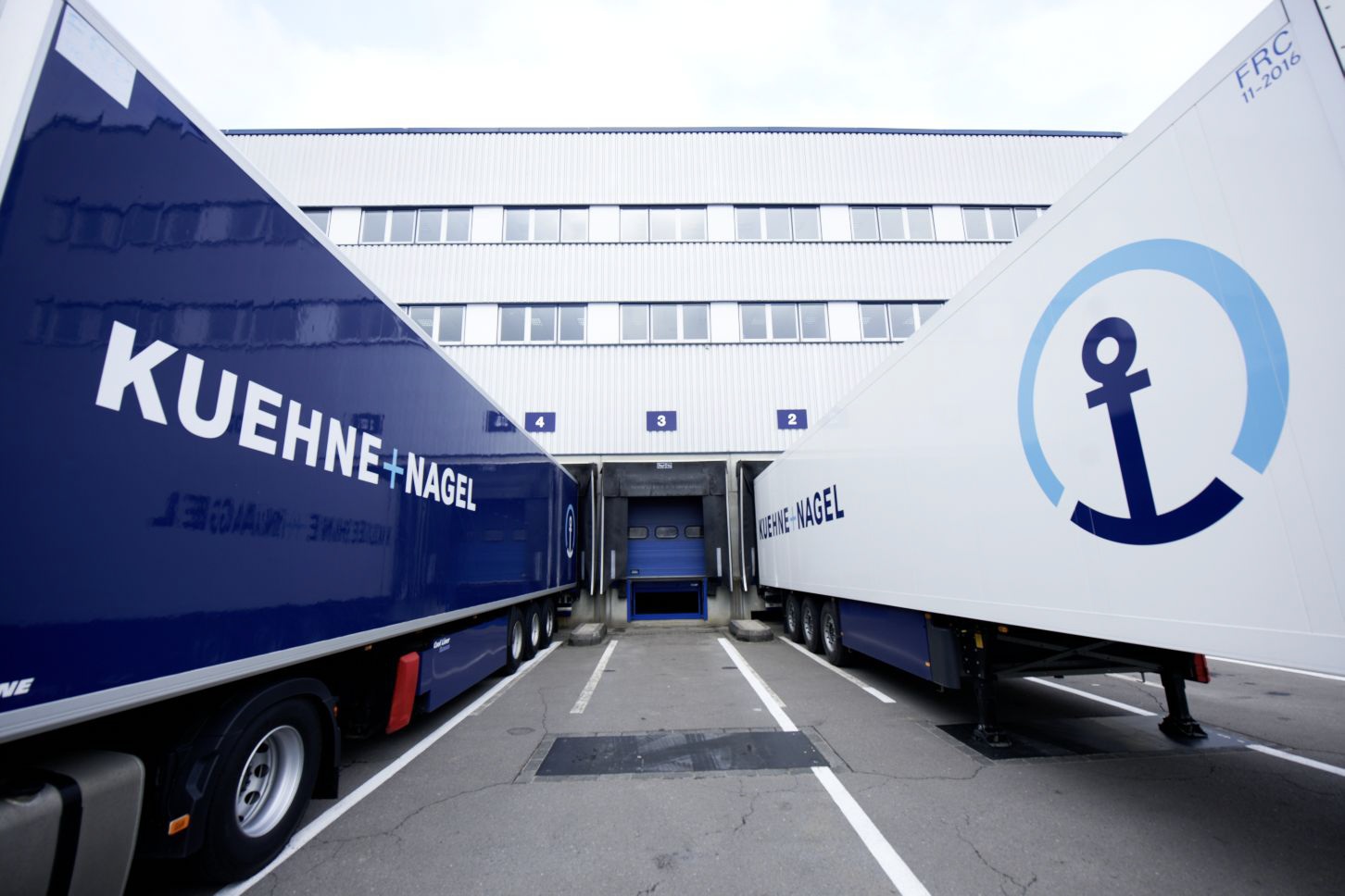 Kuehne-Nagel  Wearable Thread In Motion